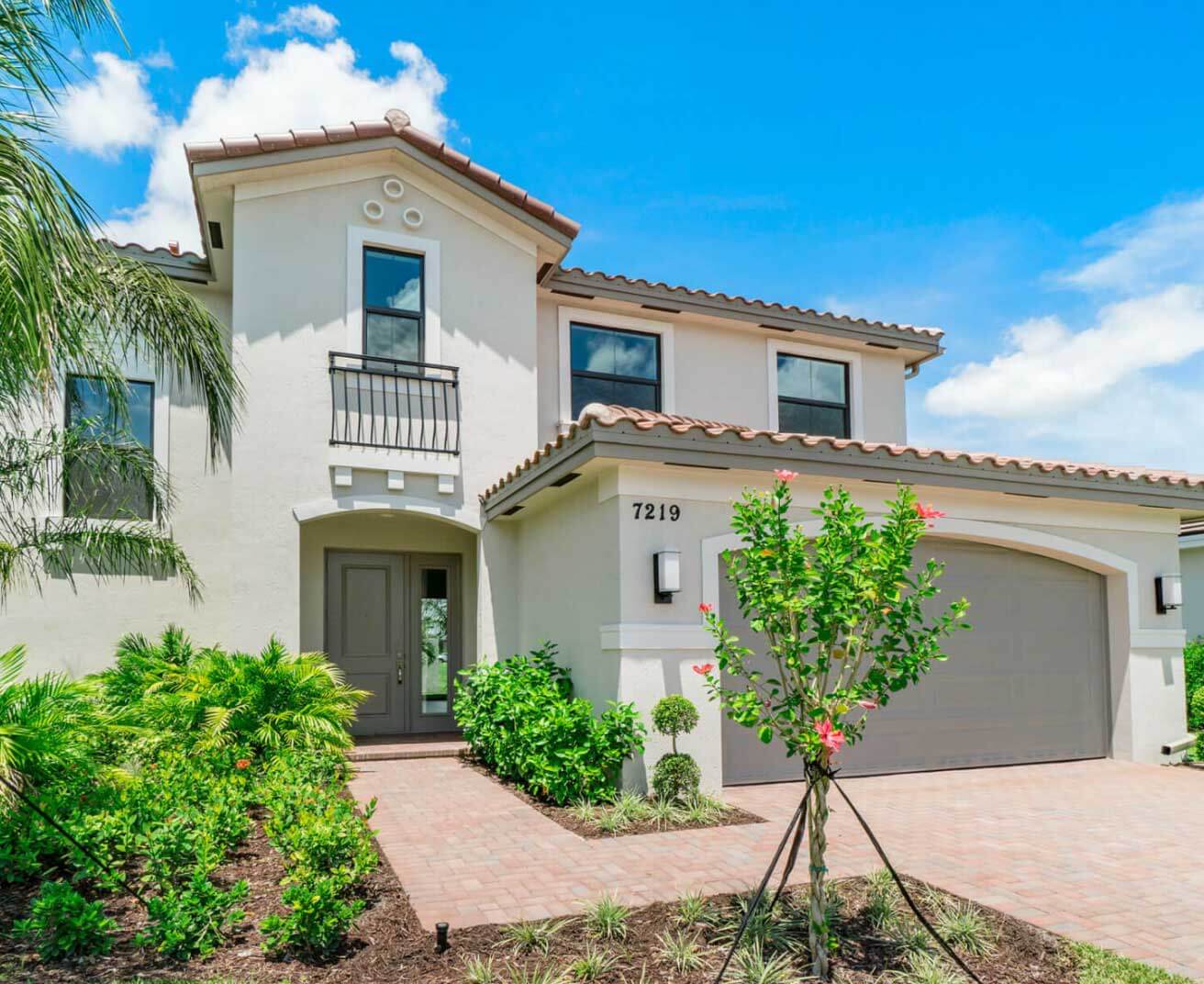 Venta Casa Akel Homes Palm Beach Miami