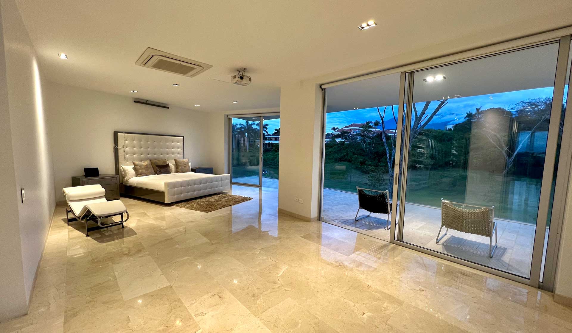 Moderna Casa Ruitoque Condominio Bucaramanga