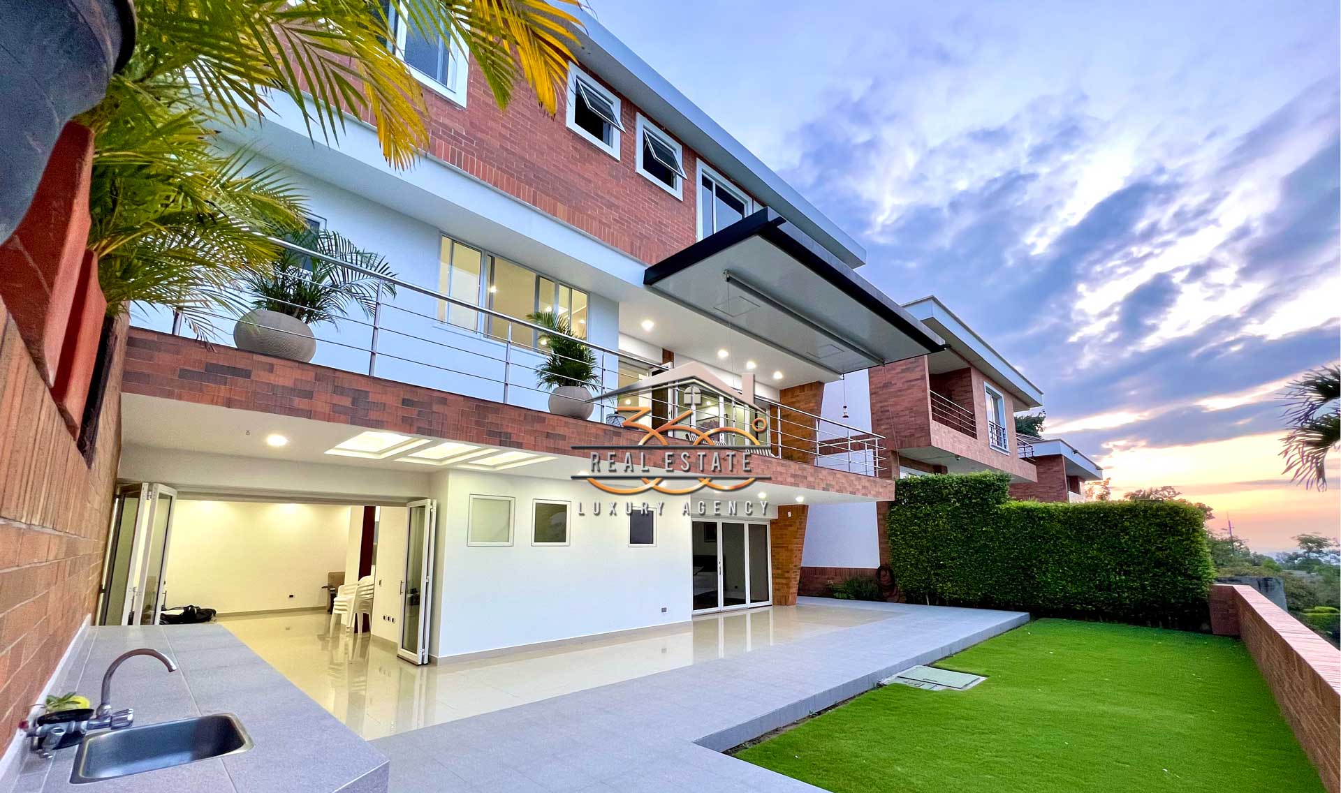 Hermosa Casa en Venta La Cima Ruitoque Condominio