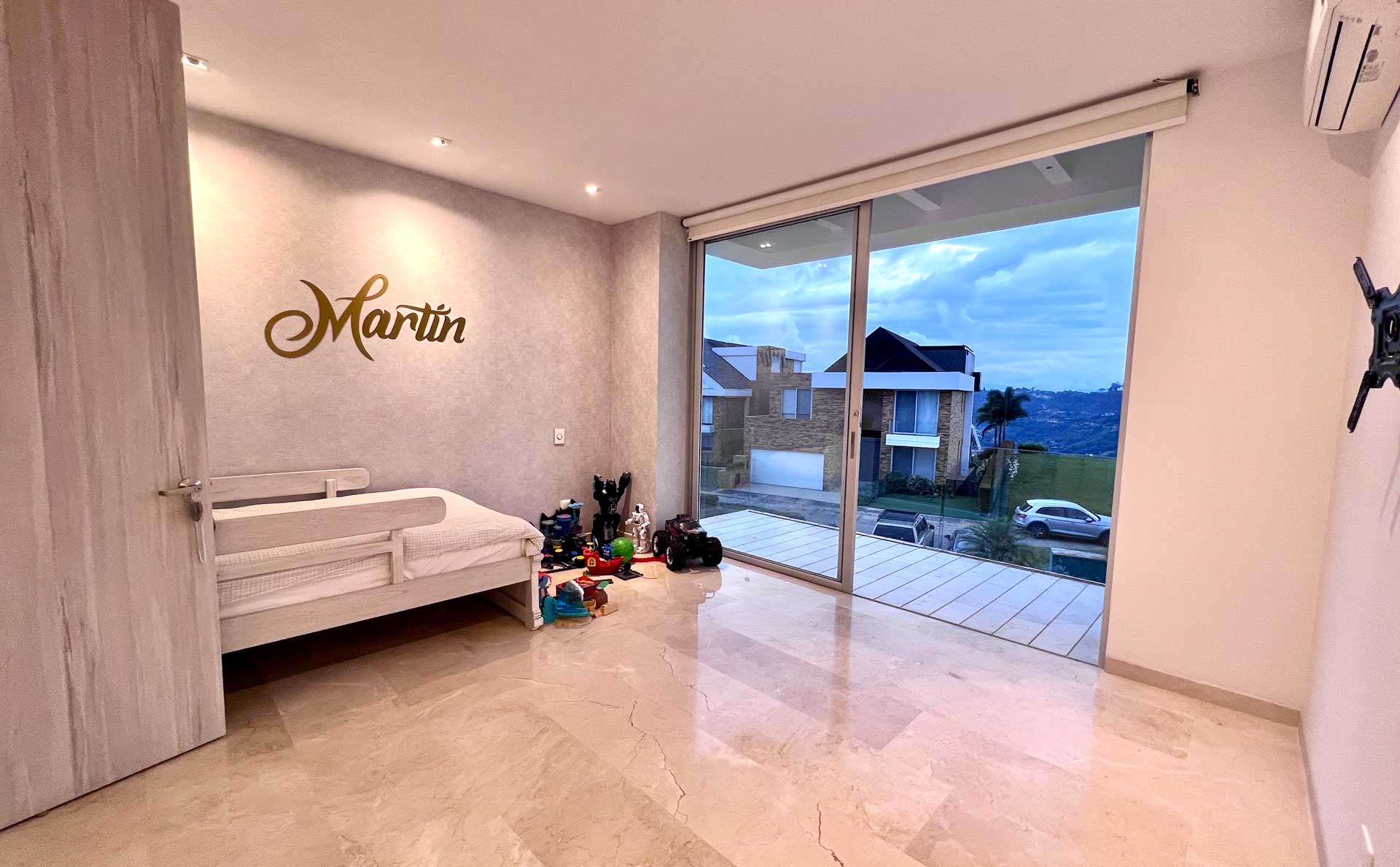 Moderna Casa Ruitoque Condominio Bucaramanga