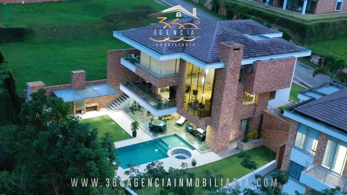 Ruitoque Condominio Hermosa Casa en Venta