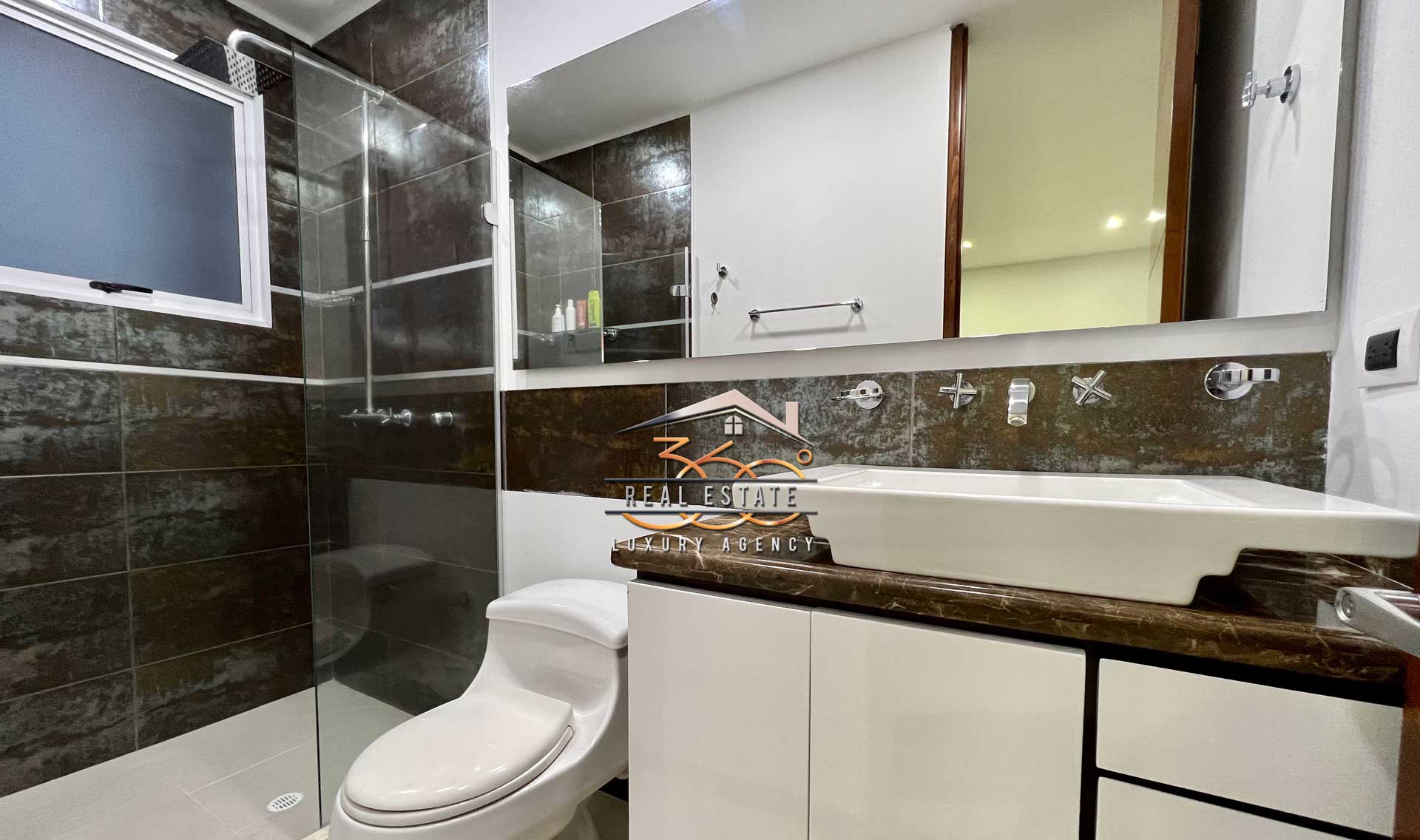 Hermosa Casa en Venta La Cima Ruitoque Condominio