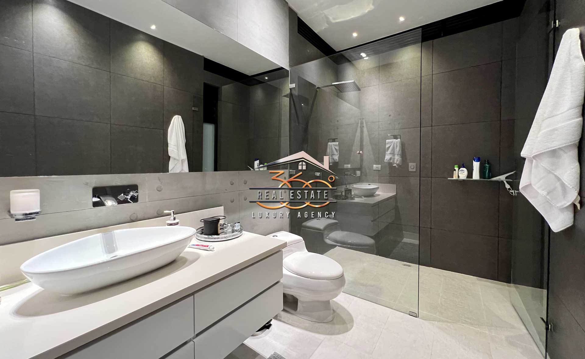 Espectacular Casa en Venta Ruitoque Condominio