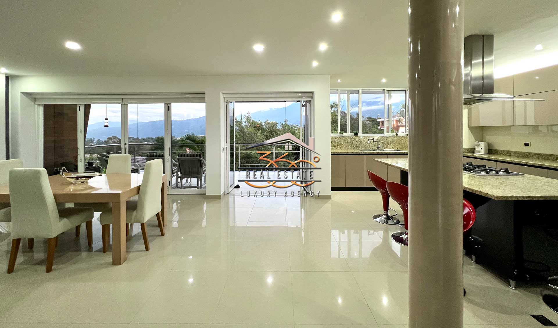 Hermosa Casa en Venta La Cima Ruitoque Condominio