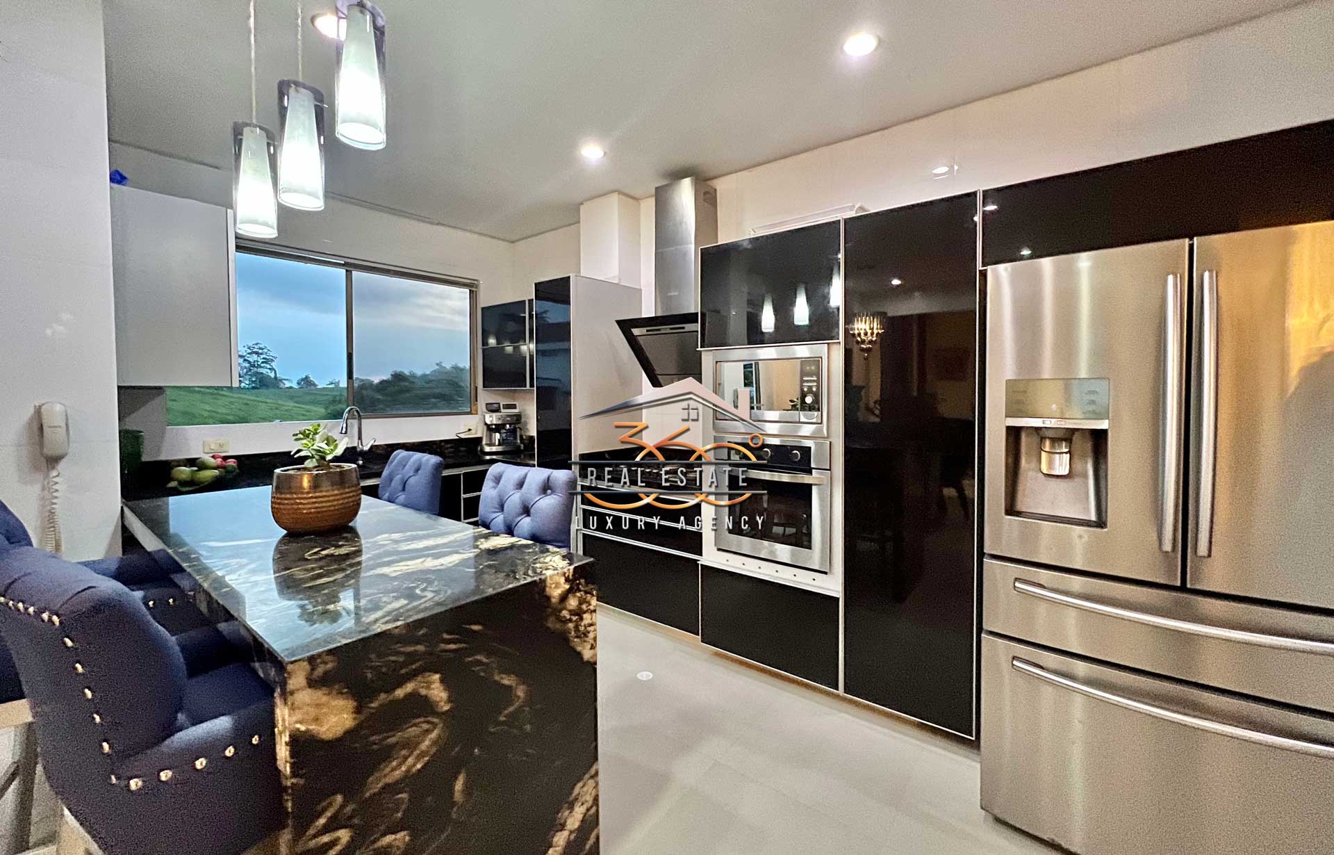 Hermosa Cabana en Venta Ruitoque Condominio